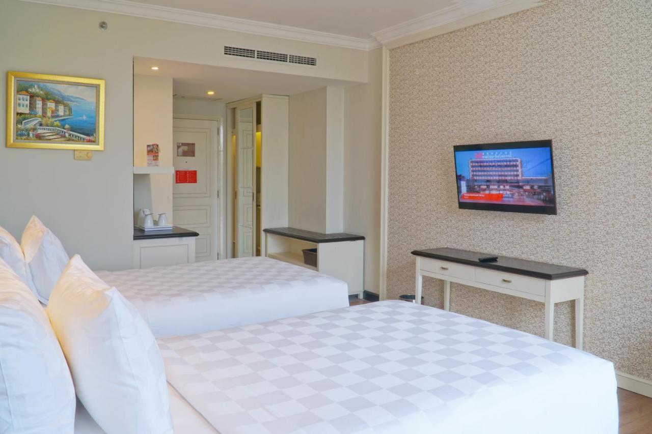 Swiss-Belhotel Lampung Bandar Lampung Esterno foto
