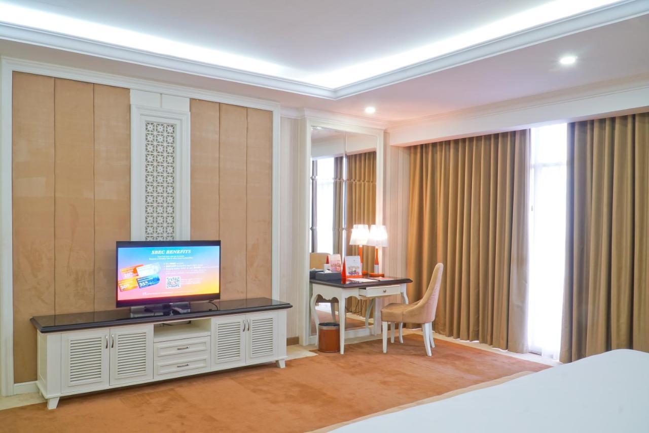 Swiss-Belhotel Lampung Bandar Lampung Esterno foto