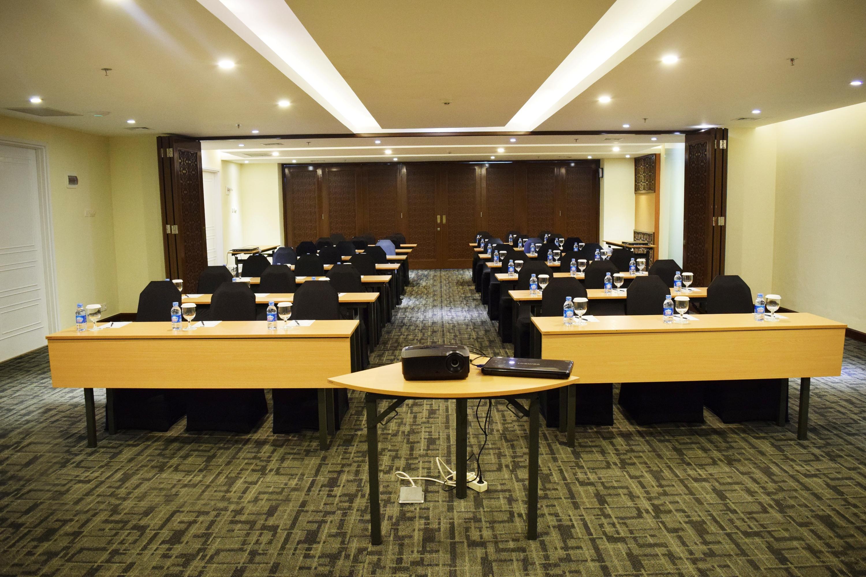 Swiss-Belhotel Lampung Bandar Lampung Esterno foto